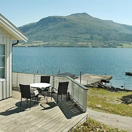 Holiday home 5 Person In Aver Y