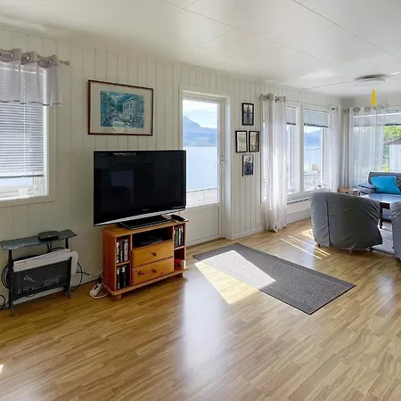 4 Star Holiday Home In Averoy * Stokke (More og Romsdal)