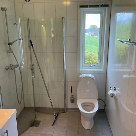 4 Star In Averoy Stokke (More og Romsdal)