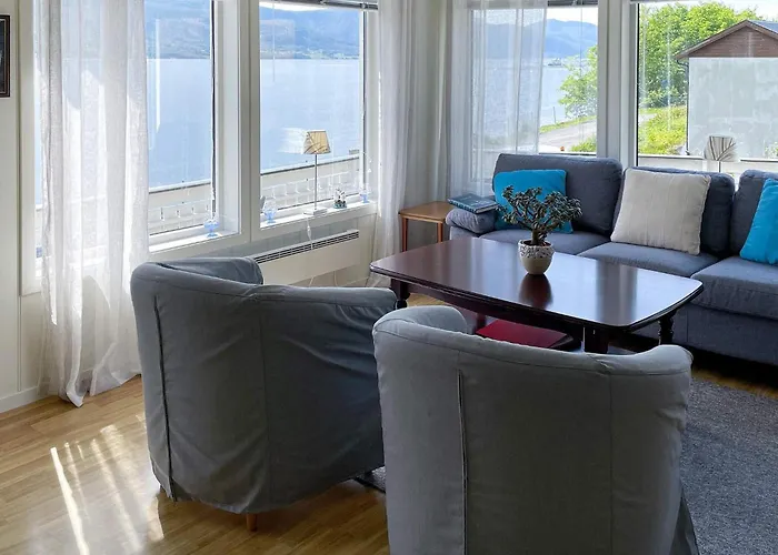 5 Person In Averoy Dom wakacyjny Stokke (More og Romsdal)